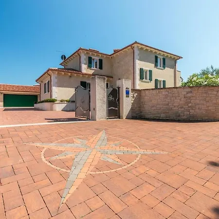 Villa Exclusive Milanni Mit Riesigem Pool Und Jacuzzi Srbinjak